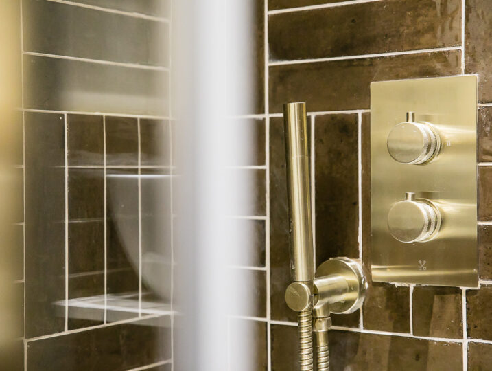 The Endeavour Suite at Serenity Suites (27)